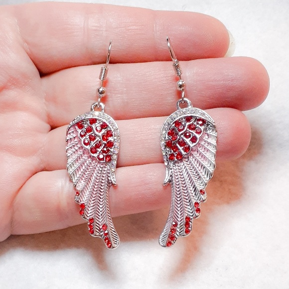 🎀Beautiful Rhinestone Feather/Angle Wing Earings - Picture 3 of 8